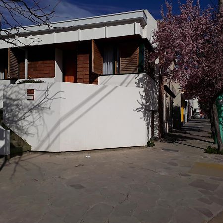 Ciruelo En Flor Bed and Breakfast Trelew Buitenkant foto