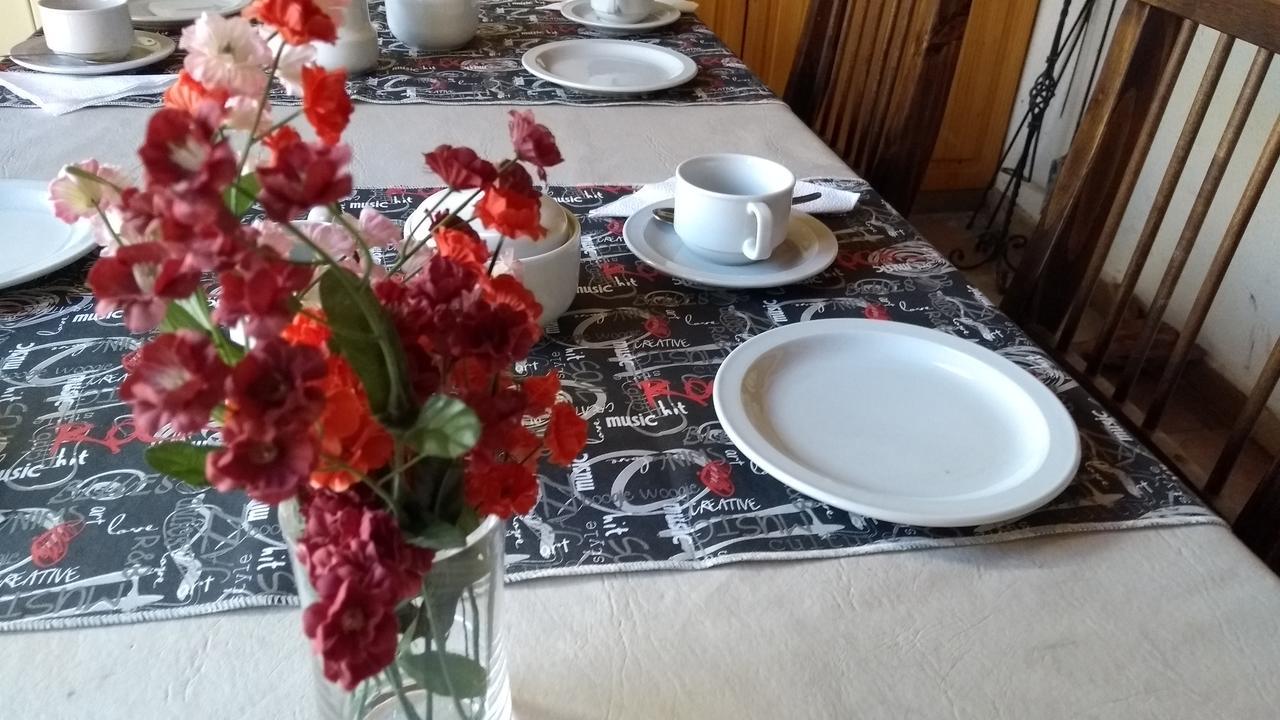 Ciruelo En Flor Bed and Breakfast Trelew Buitenkant foto